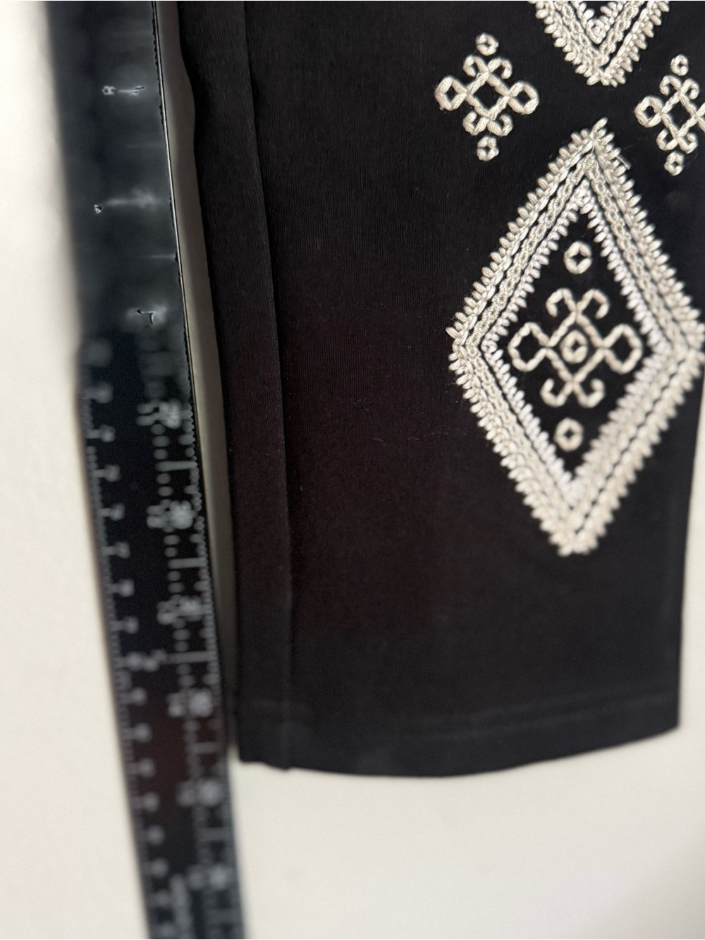 Double D Ranch Women's L Black Leggings with White Geometric Embroidery - Picture 10 of 11
